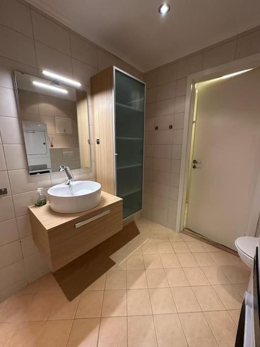 Ferienwohnung Fin Leilighet I Rolig Omrade I Trondheim Hoiset Exterior foto